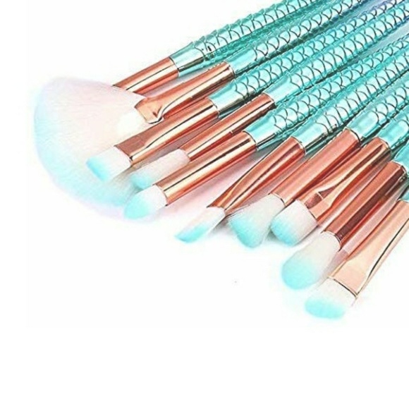 11 PC 3d mermaid makeup brush set - Picture 4 of 5